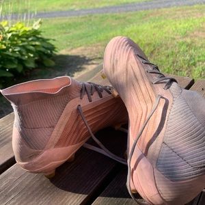 Size 8 men’s cleats